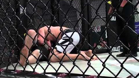 www FIGHTFAN net   Alex Huddleston vs  Adam Florez