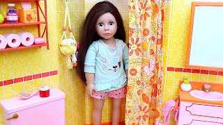 Baby Doll bathroom school routines! Play Toys collection