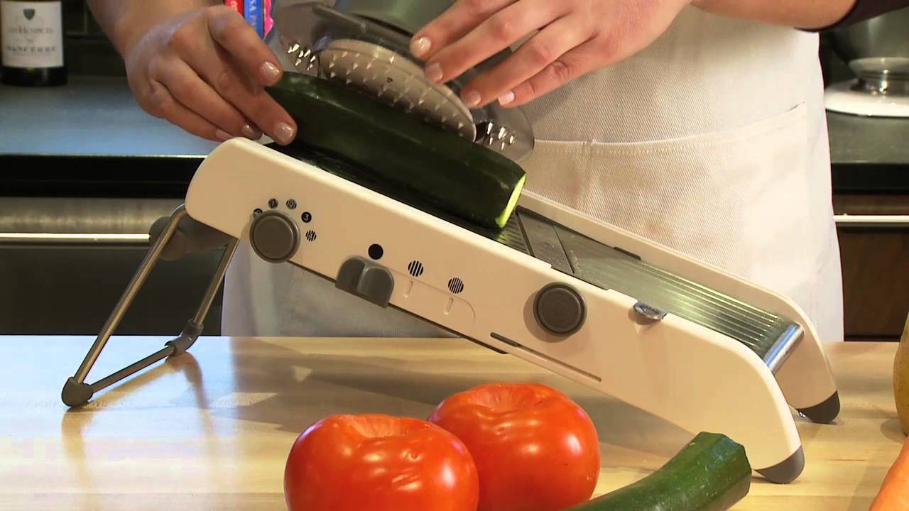 PL8® Professional Mandoline - Kitchen Demo Video - Progressive  International 