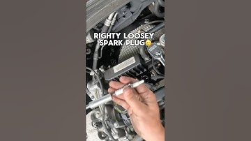 BROKEN SPARK PLUG!!! #automotivetools #automobile #mobile #mechanic #car #diy #mechanicfail