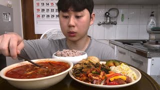 찐한 육개장과 콩나물무침 애호박무침 마늘쫑새우 동태전 동그랑땡 소세지반찬 잡곡밥! 완전 한식집합! 먹방MUKBANG