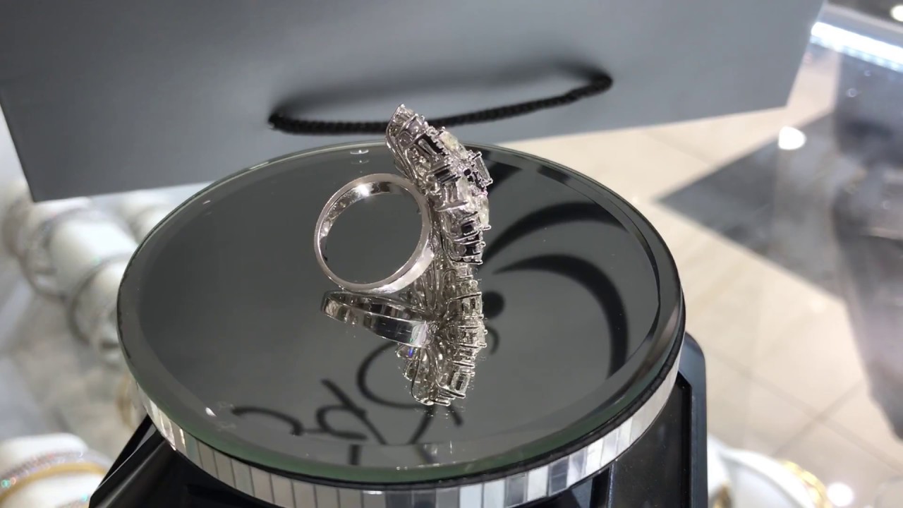 Purveyors of 22kt Gold and Fine Diamond Jewellery Bespoke Engagement