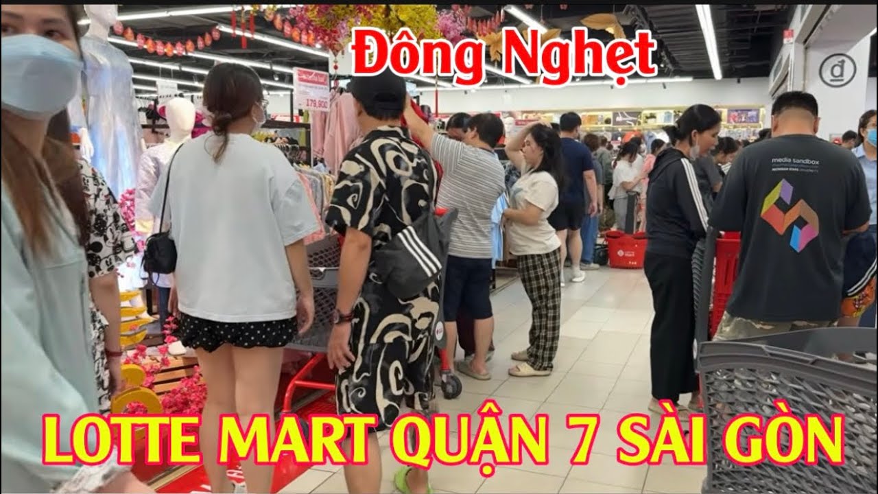 Quần Áo TẾT Giá Rẻ Tại Siêu Thị LOTTE Mart Nguyễn Hữu Thọ Quận 7 Sài Gòn