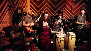 Oye Mi Consejo- Celia Cruz cover by De La Buena, ft. Jen Cintrón