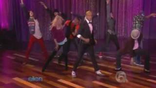 Video-Miniaturansicht von „This Is It dancers - Michael Jackson - Live On Ellen Show 10-29-2009“