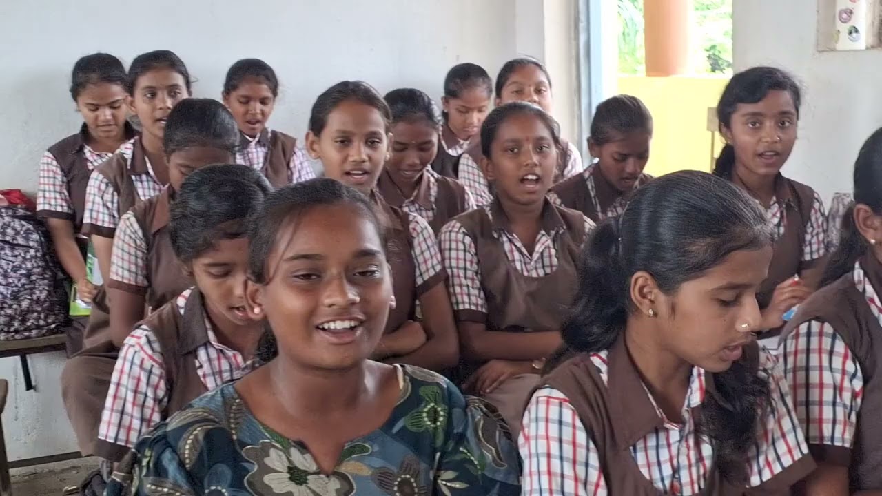 गोमू माहेरला जाते, काव्य गायन, हु. पानसरे, हायस्कूल धर्माबाद 7th A.💐