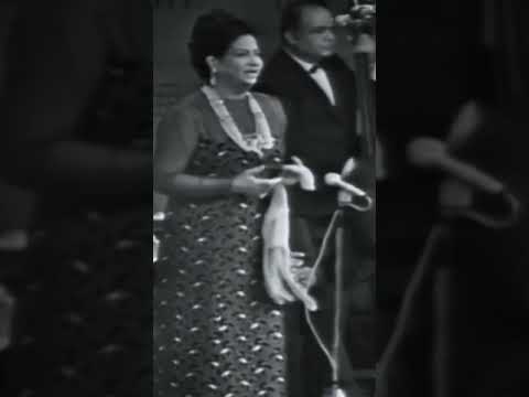 ام كلثوم قابلني والأشواق في عينيه 