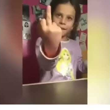 Kocak anak kecil sulap