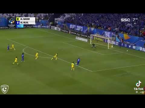 المهم خش المعضل طبعان انا معضل وهو معضل