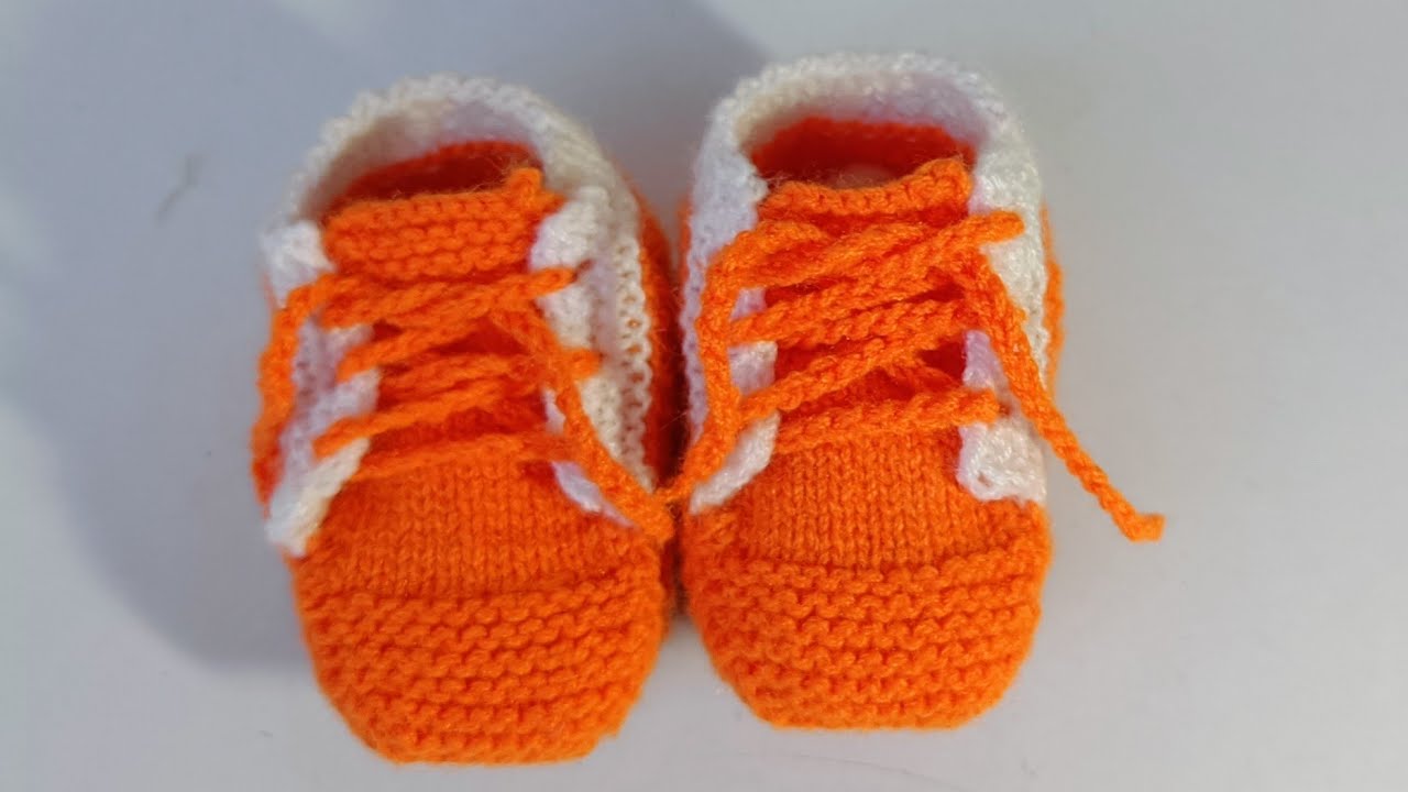 Easy woolen baby shoes knitting design/baby socks ka design/baby jutti knitting/baby booties