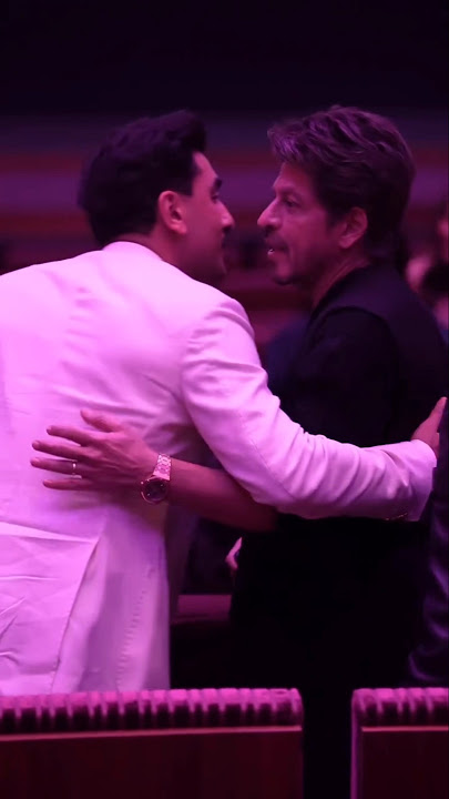 Ranbir Kapoor & Alia Bhatt with Shahrukh Khan 🤍