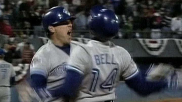 1992 WS Gm2: Sprague's blast gives Jays lead