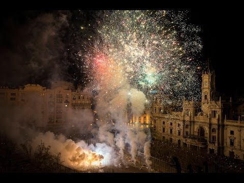 Video: Ako osláviť Las Fallas vo Valencii