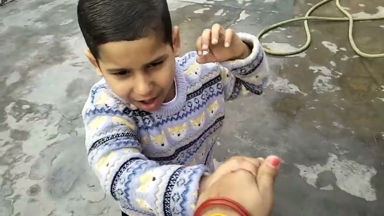 लड्डू हो गया मम्मी से गुस्सा😍 💁