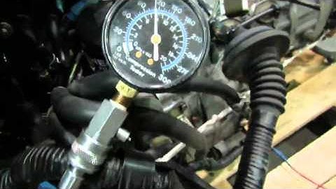 JDM Mazda RX7 F3DS 13B Twin Turbo Engine Compression Test @ JDM Nagoya Auto Parts