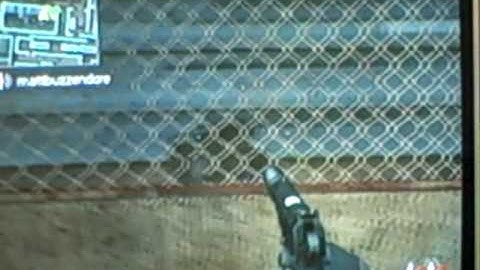 Call of Duty 4 Non-Old School glitch at pipeline