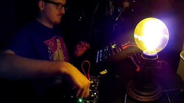 Elektron Digitakt vs. Make Noise 0coast