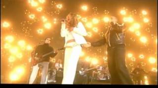 Robbie Williams &amp; Joss Stone- HD - Angels (Brit Awards 2005)