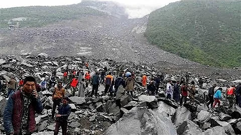 Scores Missing in Southwestern China Landslide - DayDayNews