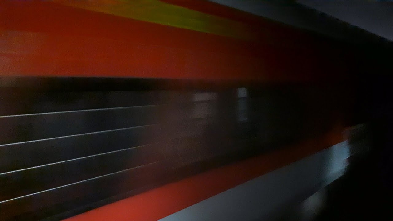 [4K] Flat 125Kmph action in dense fog 12471 Swaraj Express Overtaking 12415 Indore Intercity Express