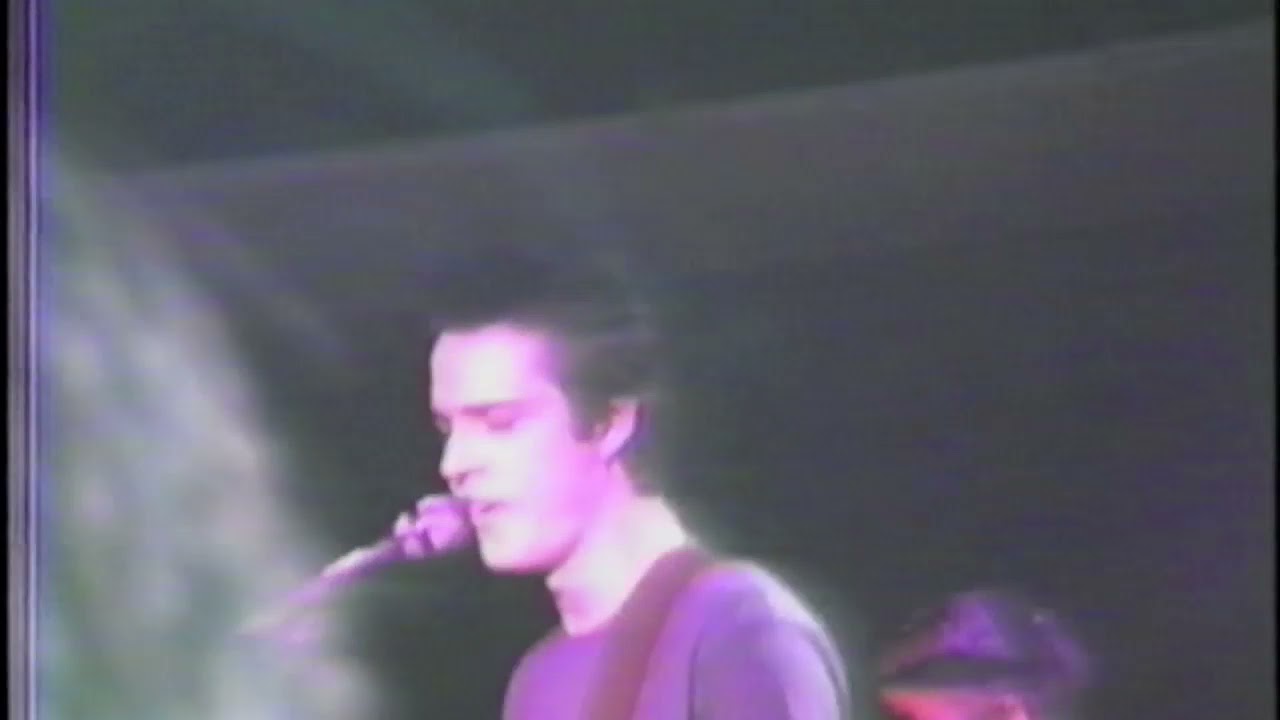 DOGGY STYLE Fenders  Long Beach 2 21 1986 a PUNK CONCERT filmed by Video Louis Elovitz LApunk13 com
