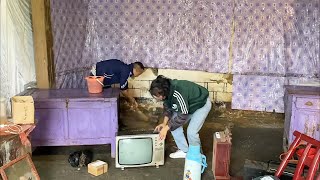 Leaving city Couple spends 200 days Cleaning and Restoring their old House and Building Yard