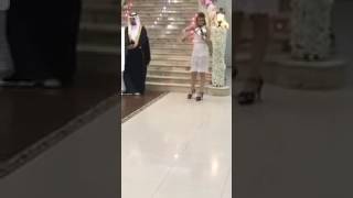 عازفة كمان تحي حفل زواج فى السعوديه