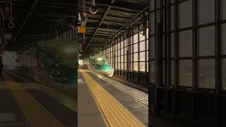 約2時間遅れのE5系U42編成はやぶさ23号＠新函館北斗行、盛岡駅入線