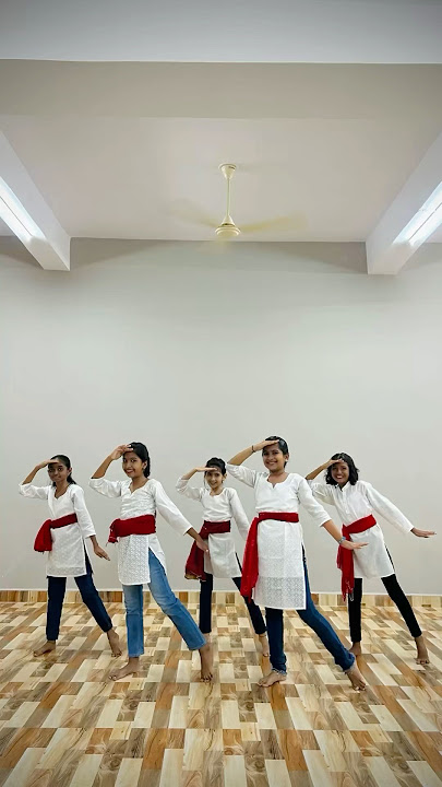 Aata Tari Deva Mala Pavshil ka 😍#devashreeganesha #viral #dance #trending #bappa #marathitrnding