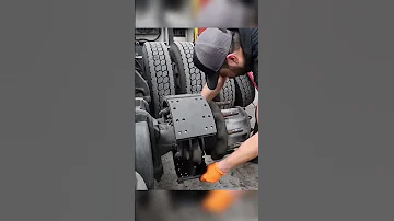 PT08 How To Change Brakes On A 18 Wheeler How To Change Brakes On A Semi Changing Brakes On A Semi 