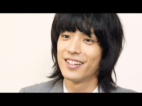 2.5次元の王子様・黒羽麻璃央が初主演の興奮を語る／映画『広告会社、男子寮のおかずくん 劇場版』黒羽麻璃央 インタビュー