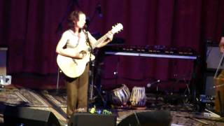 Ani DiFranco - Lifeboat (live in Grass Valley)