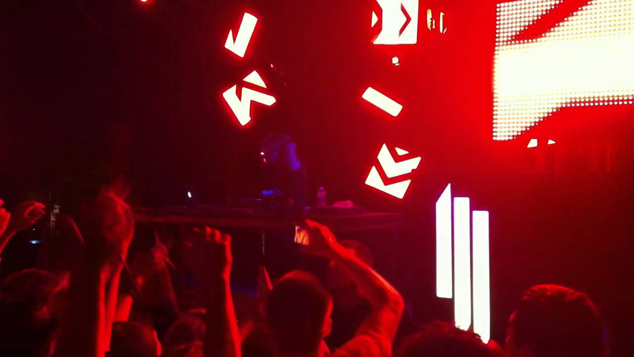Skrillex - "Reptile" @ Waterstreet Music Hall (7/5/11)