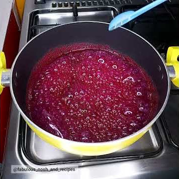 TSAMI GAYE,1&half cup madarar kuka,1& half cup sugar,half tsp colour,half tsp vanila,half cup water