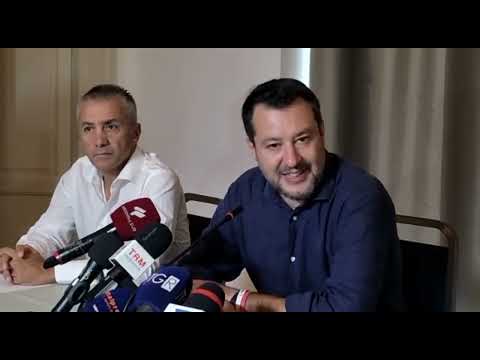 Elezioni, Salvini a Bari: «L’obiettivo è vincere in tutti i collegi della Puglia»