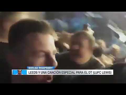Bielsa Rhapsody: los hinchas del Leeds se contagiaron la locura - YouTube