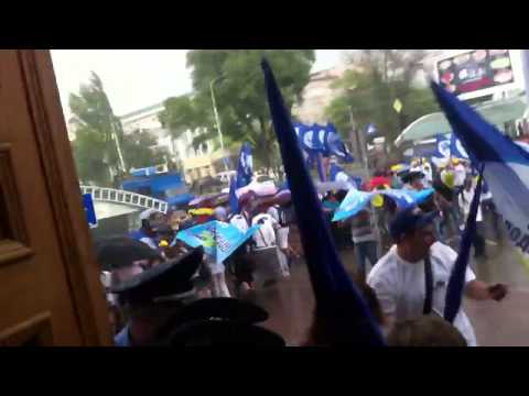 Дождь на митинге ПР