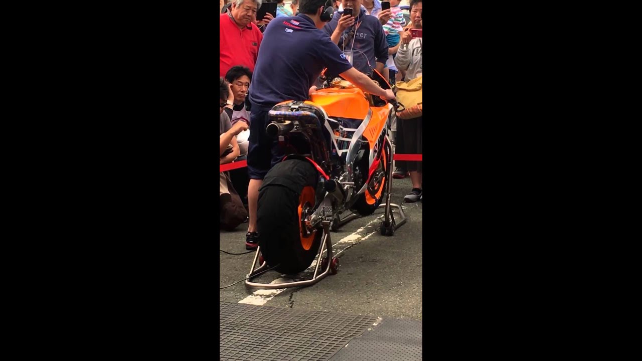 RC213Vマルケス車のウォーミングアップサウンド！