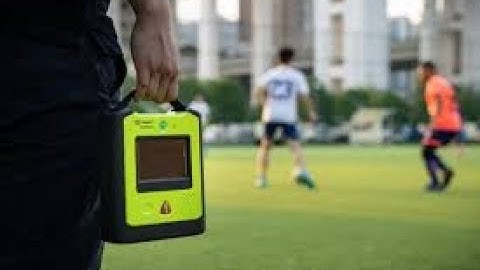 ViVest PowerBeat X3 AED with 5  LCD Screen Demo