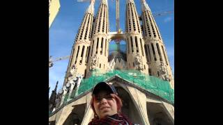 Montse Y Jordi En La Sagrada Familia.