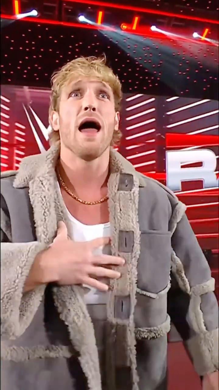 OH NO HE DIDN’T ? Logan Paul run while you still can… #RawOnNetflix