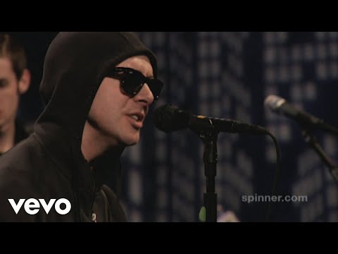 Glasvegas - Geraldine (AOL Sessions 2009)