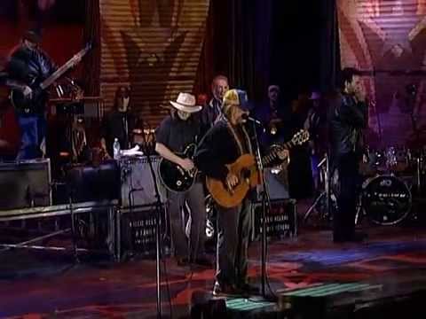 Willie Nelson - Whiskey River (Live at Farm Aid 2004) - YouTube