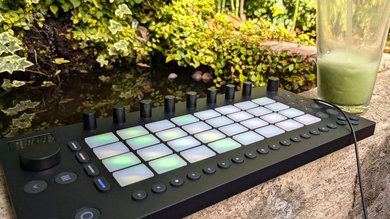 The Ableton Move Beatmaking Experience™ - YouTube