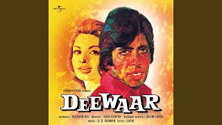 Video voorbeeld van "Kishore Kumar - Kehdoon Tumhen (From "Deewaar")"