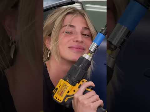 Видео: a strong and independent woman   doing detailsy stuff ✨