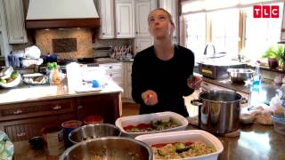 Prepping Dinner for 8 Kids Isn't So Easy | Kate Plus 8