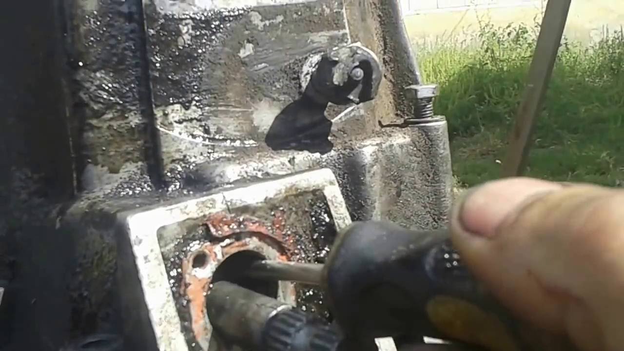 Заклинила задняя передача шевроле нива