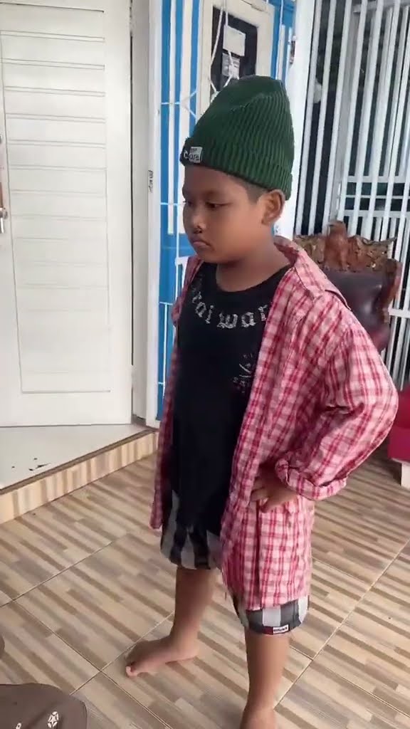 Vidio kocak dan gokil @nyaikembang1nyaikembang1 /piala utk ayah?