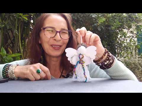 Vidéo: Comment Faire Un Ange Avec Des Cotons
